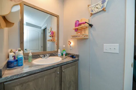 6 Laurel Avenue Allenstown NH 03275