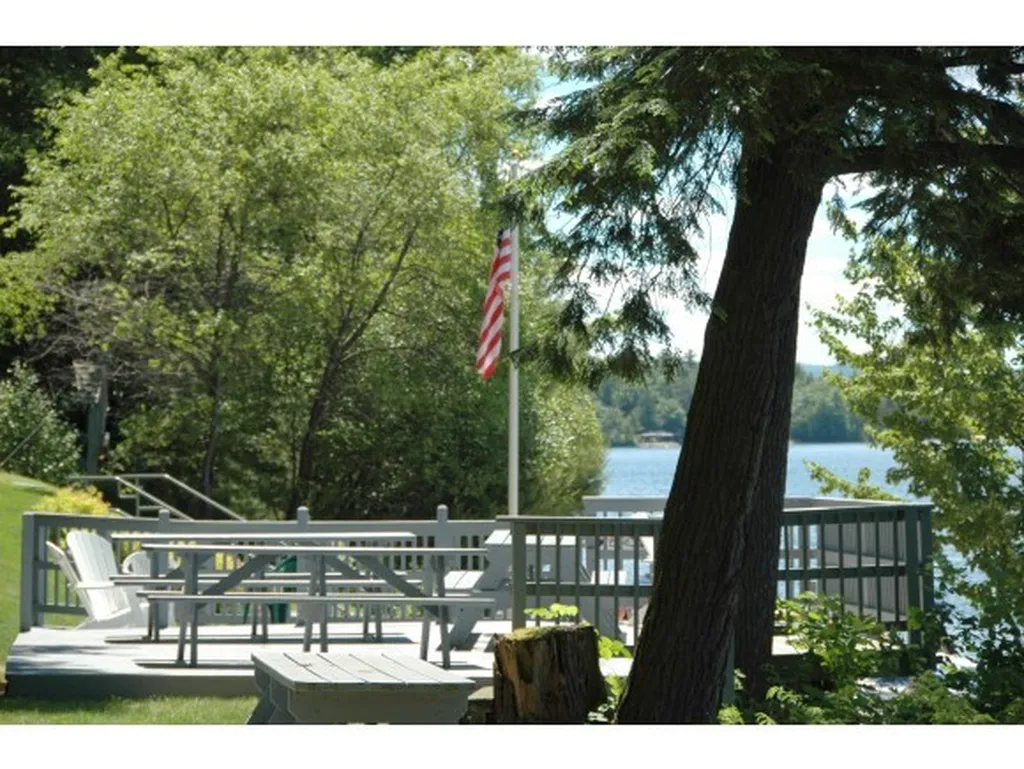 24 Winterhaven Road Wolfeboro NH 03894