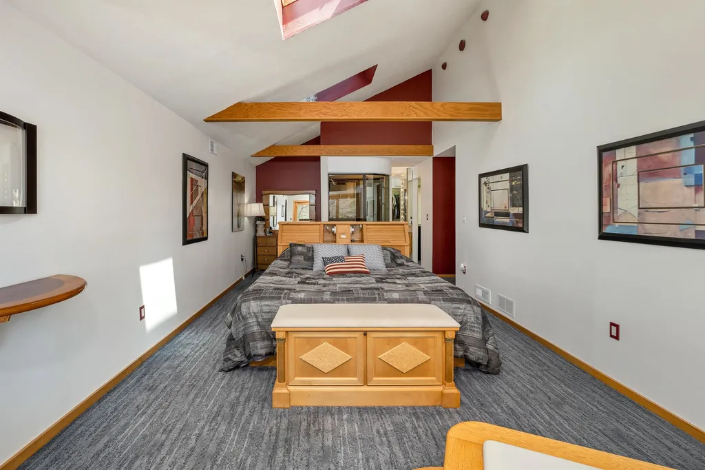 47 Leighton Avenue Laconia NH 03246
