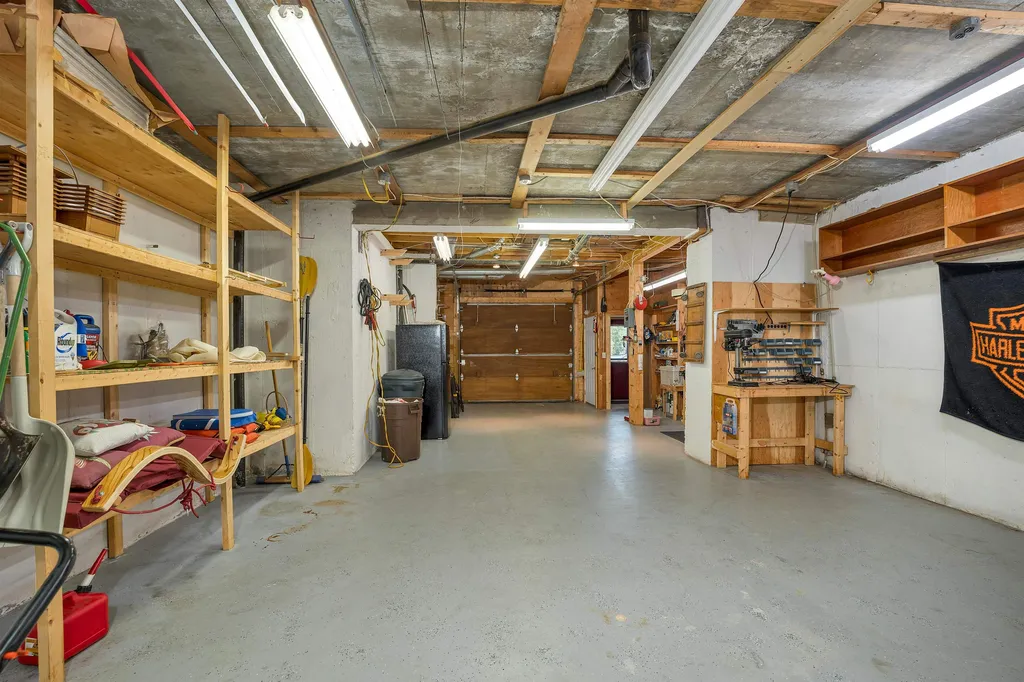 47 Leighton Avenue Laconia NH 03246