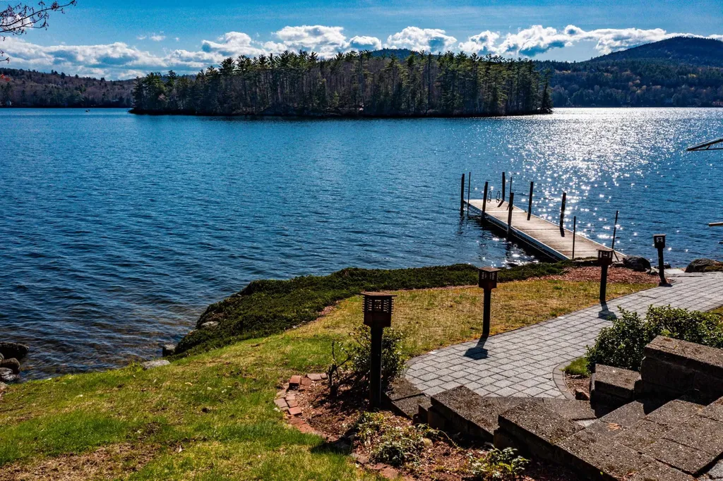 47 Leighton Avenue Laconia NH 03246