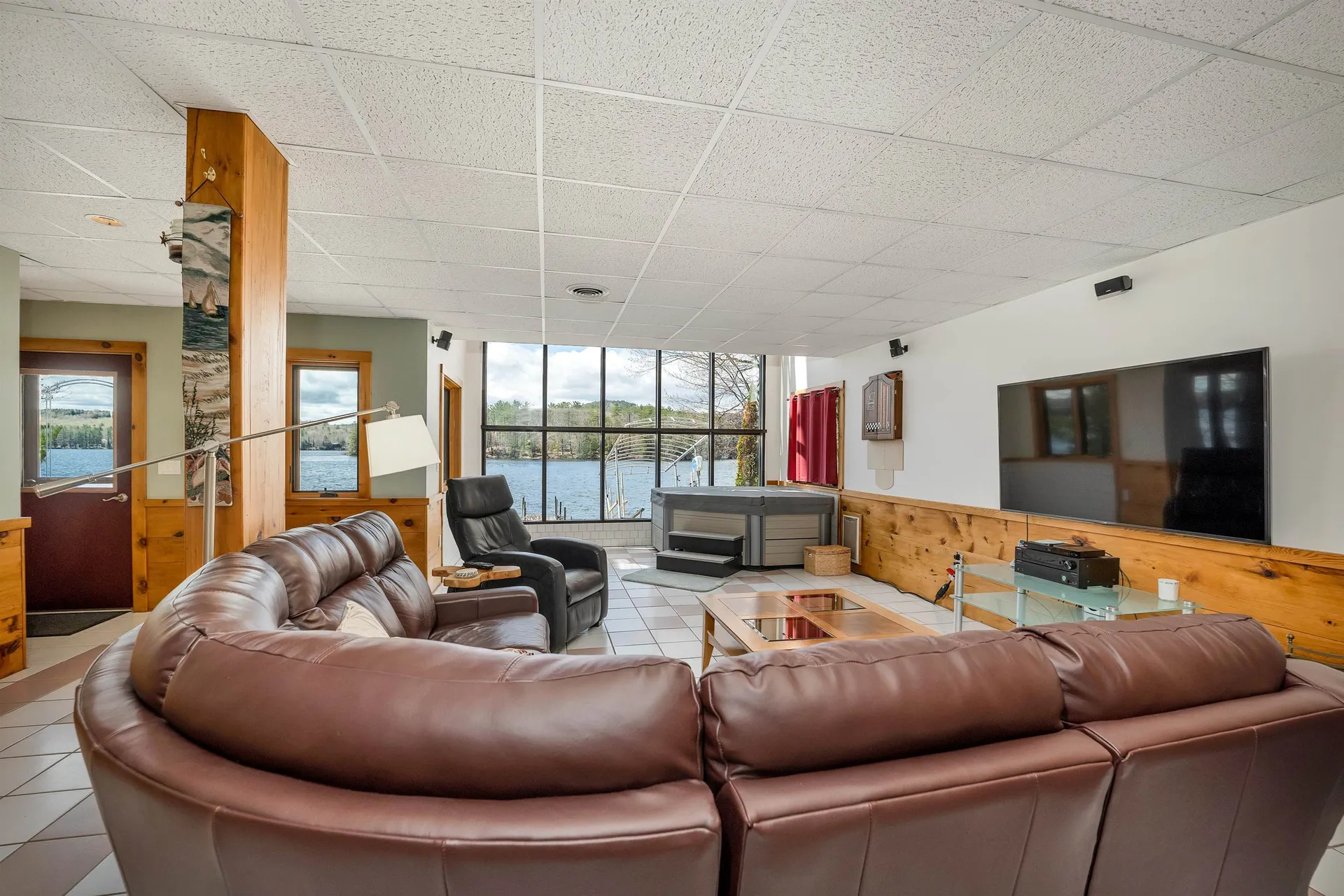 47 Leighton Avenue Laconia NH 03246