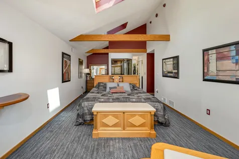 47 Leighton Avenue Laconia NH 03246