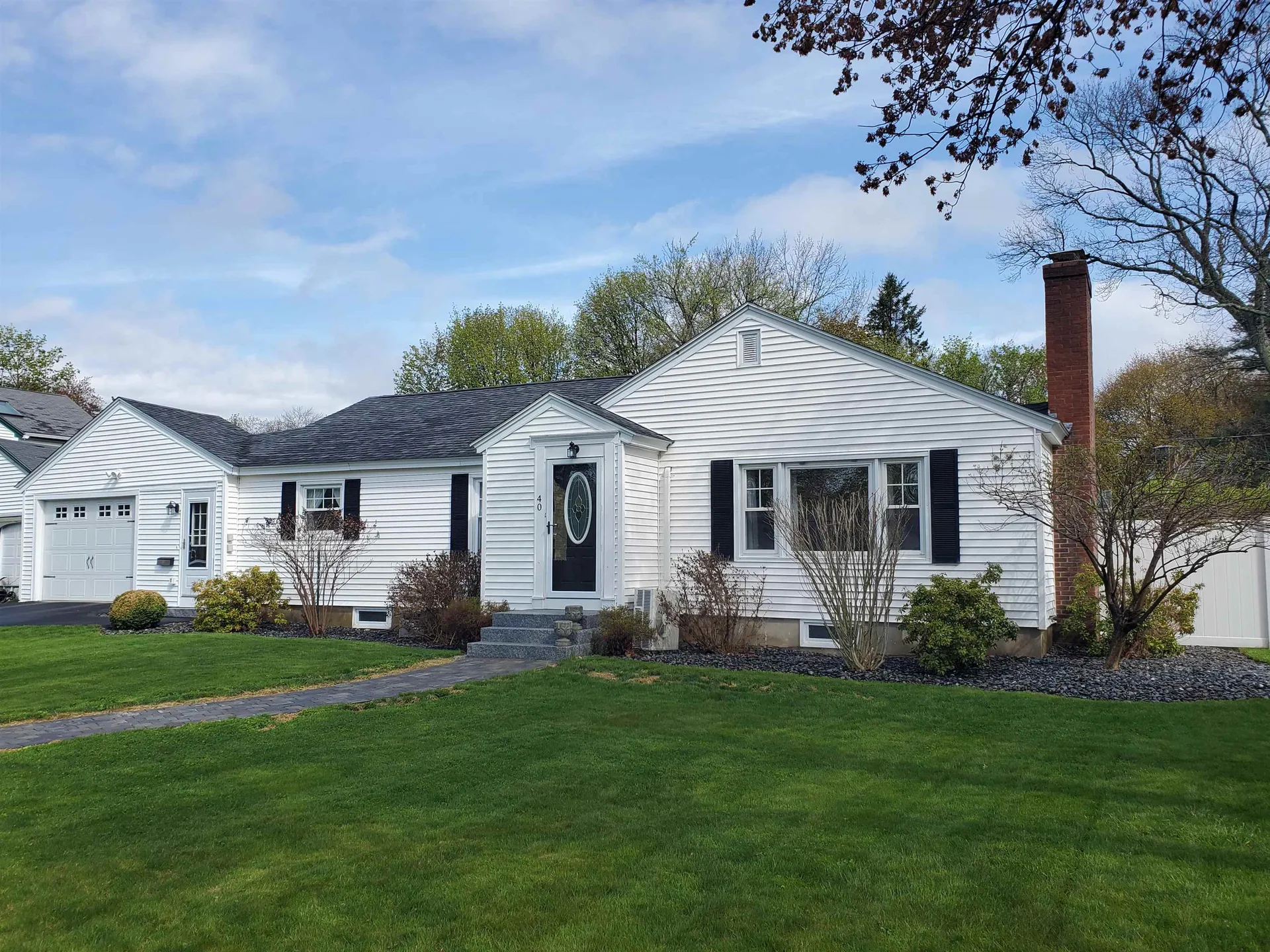 40 Joe English Lane Manchester NH 03104
