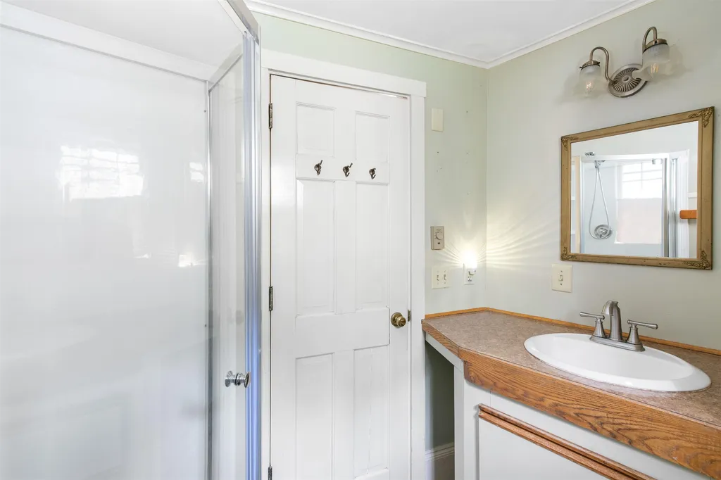 286 Orchard Street Brattleboro VT 05301