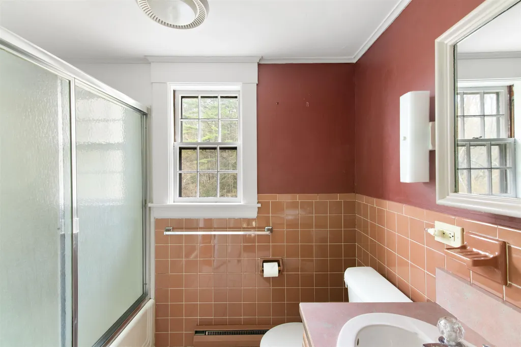 286 Orchard Street Brattleboro VT 05301