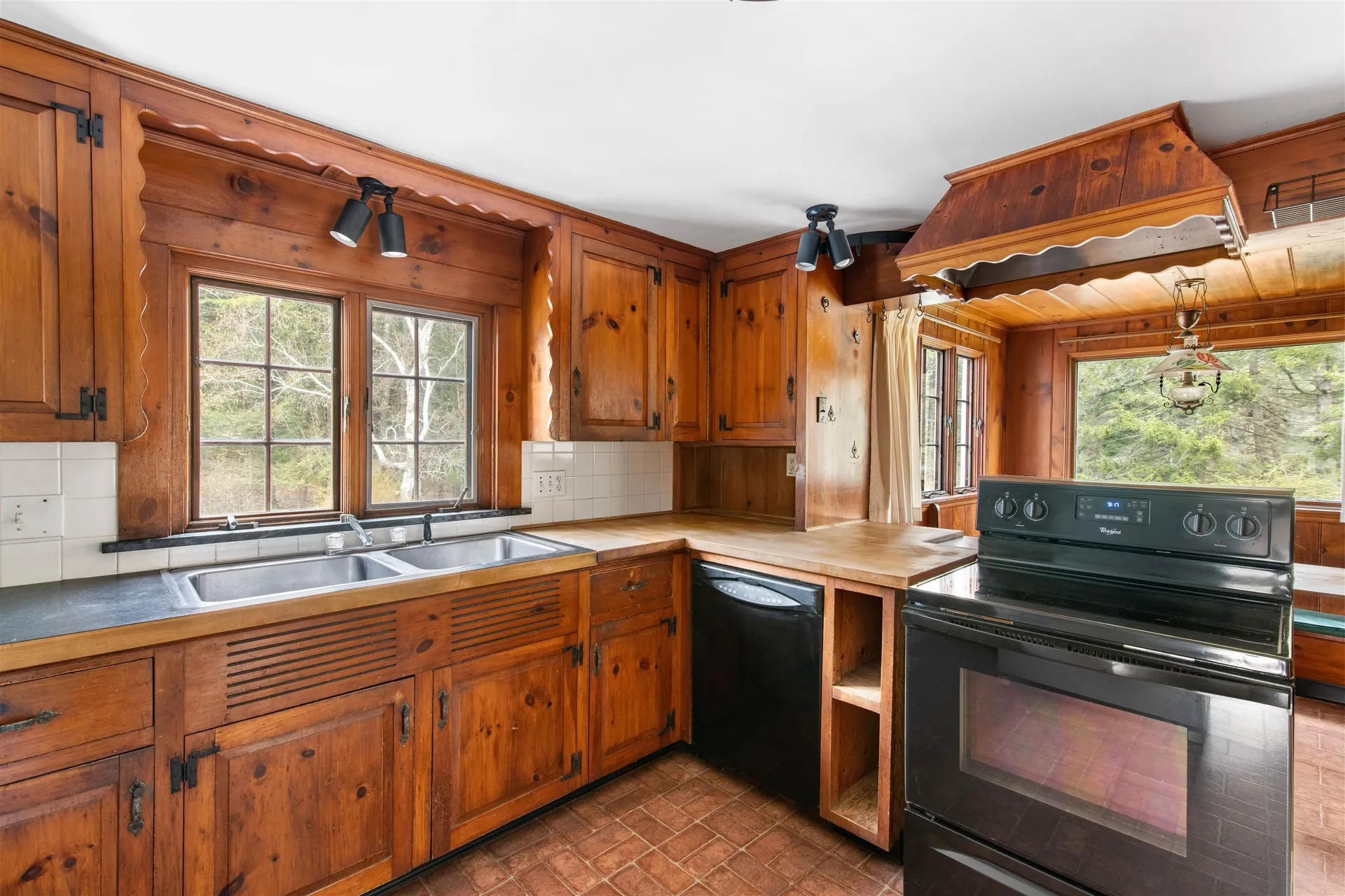 286 Orchard Street Brattleboro VT 05301