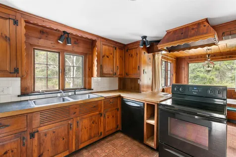286 Orchard Street Brattleboro VT 05301