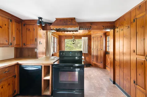 286 Orchard Street Brattleboro VT 05301