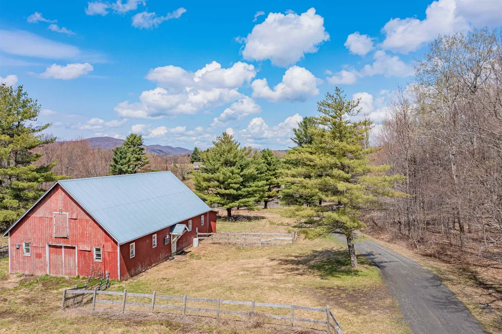 305 Getz Road Williamstown VT 05679
