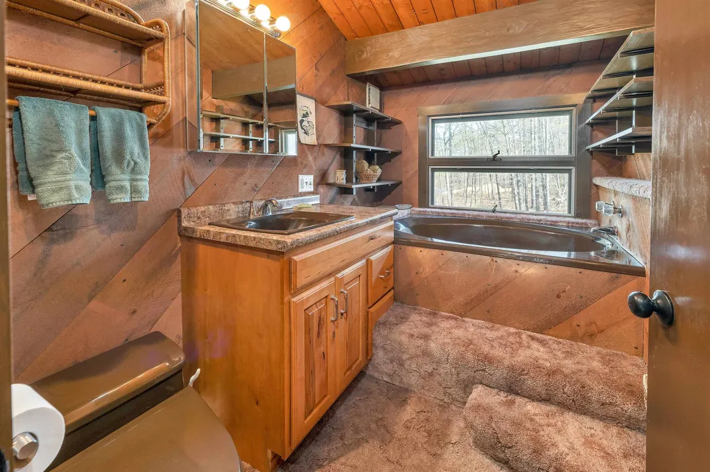 225 Kings Highway New Durham NH 03855