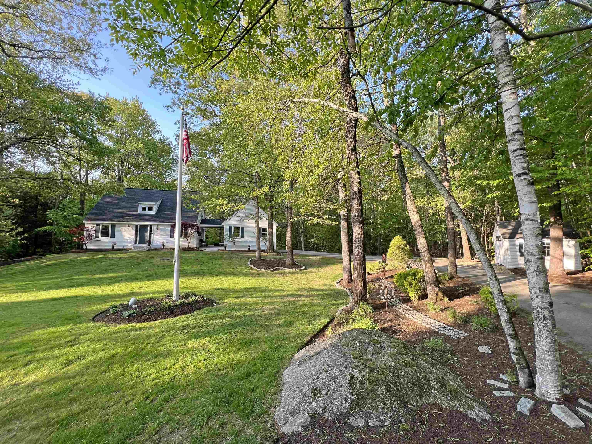 4 Joseph Prince Lane Amherst NH 03031
