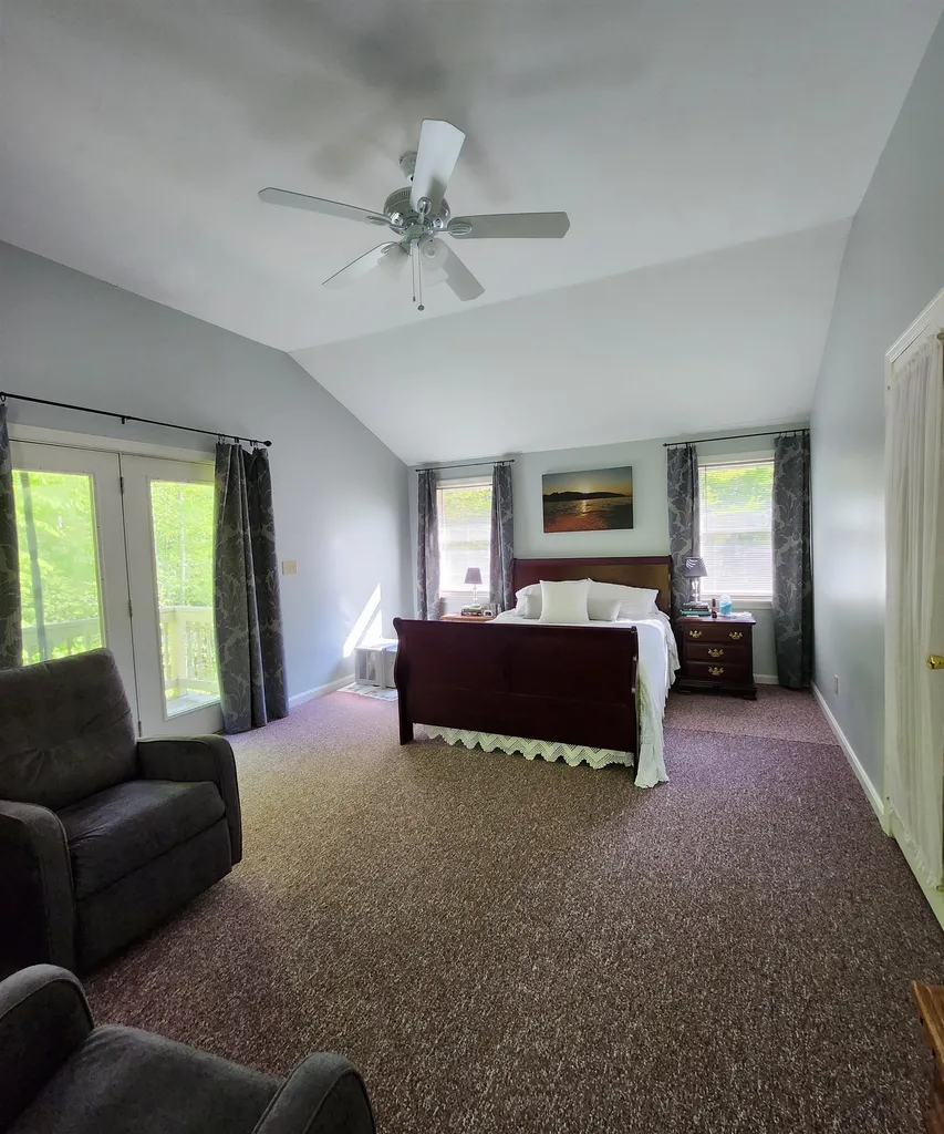 12 Farmington Road Alton NH 03810