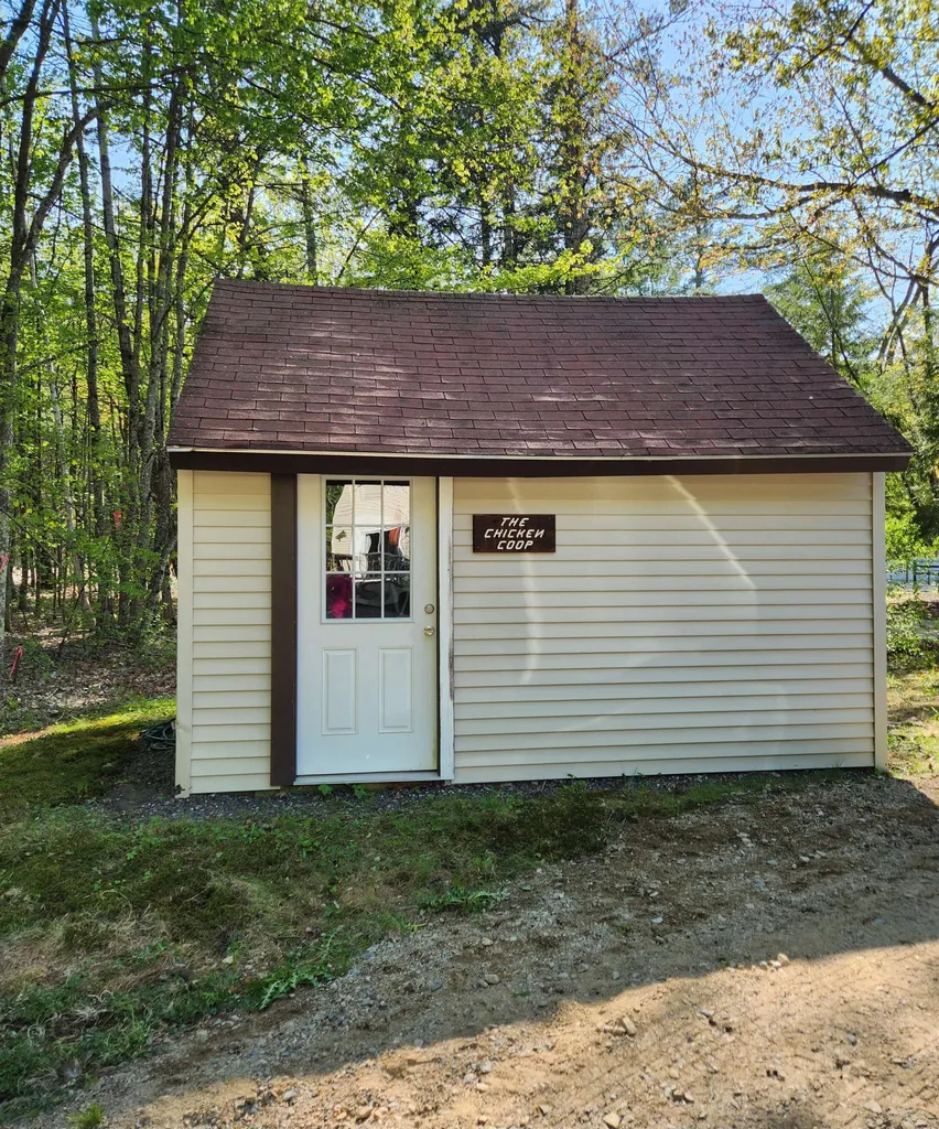 12 Farmington Road Alton NH 03810