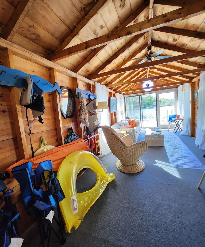12 Farmington Road Alton NH 03810
