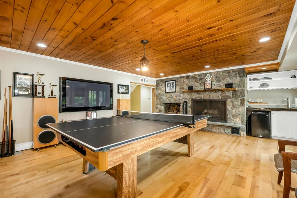 41 Keewaydin Road Center Harbor NH 03226