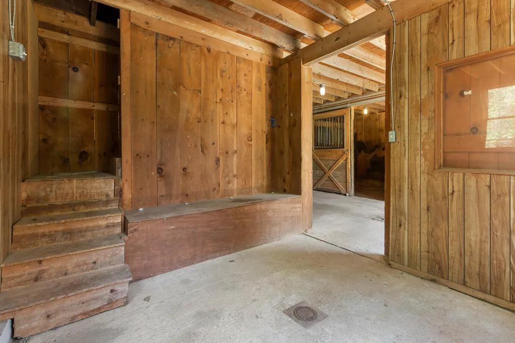 59 Exeter Road North Hampton NH 03862