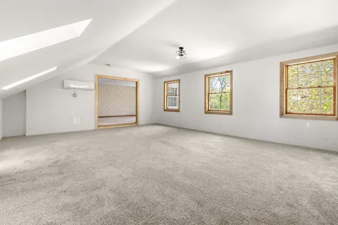 59 Exeter Road North Hampton NH 03862