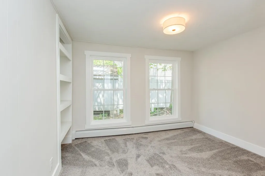 20 Coburn Street Salem NH 03079
