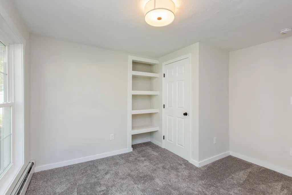 20 Coburn Street Salem NH 03079
