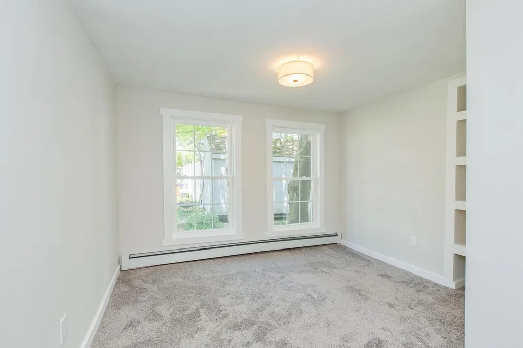 20 Coburn Street Salem NH 03079