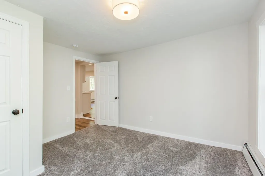 20 Coburn Street Salem NH 03079