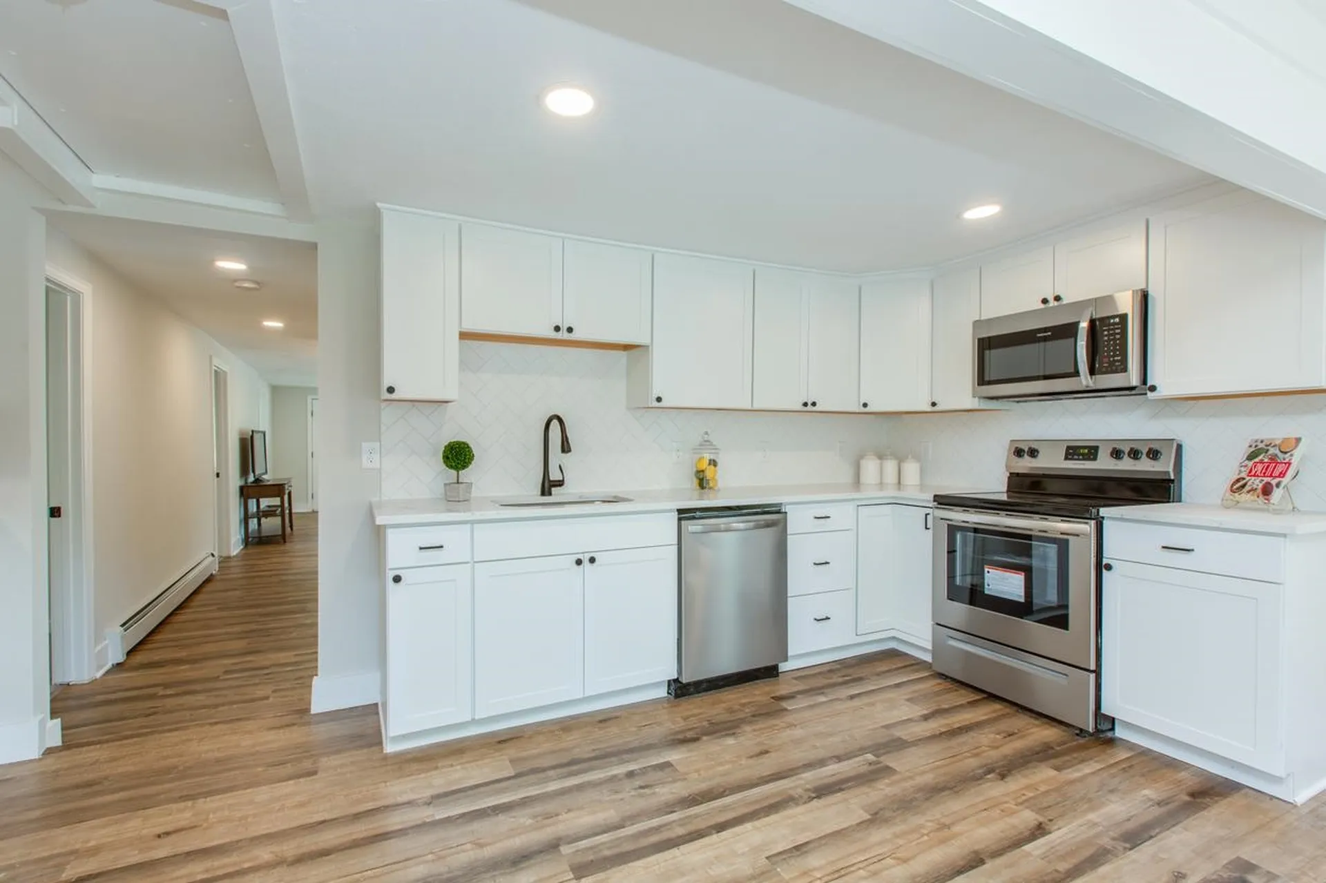20 Coburn Street Salem NH 03079