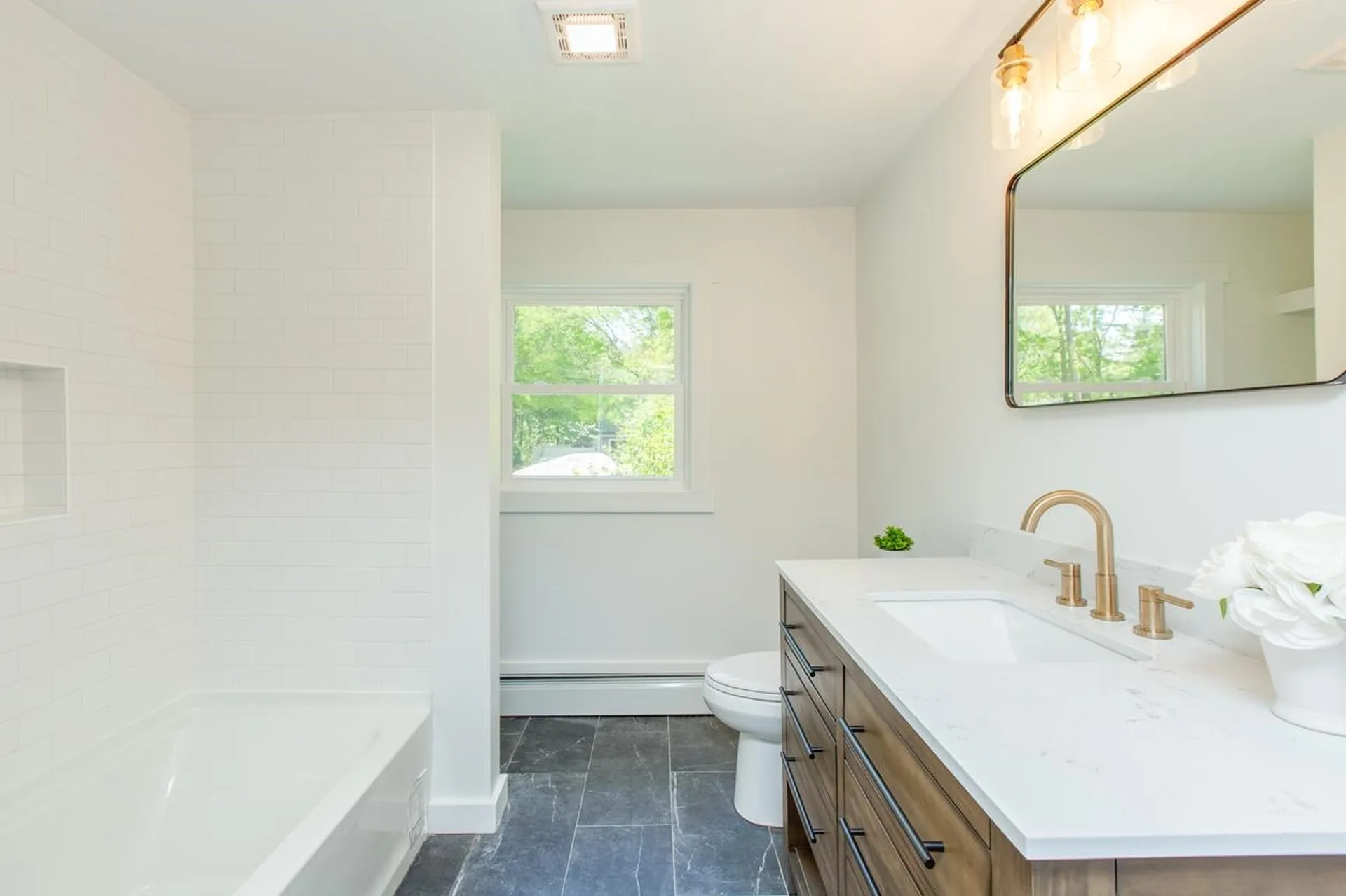 20 Coburn Street Salem NH 03079
