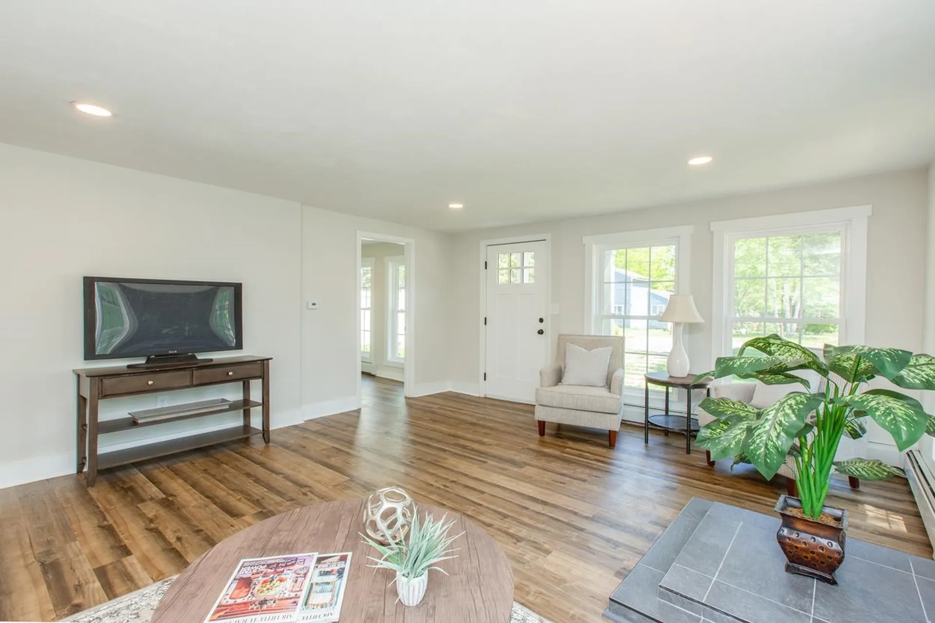 20 Coburn Street Salem NH 03079