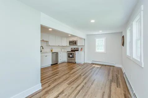 20 Coburn Street Salem NH 03079