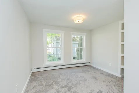 20 Coburn Street Salem NH 03079