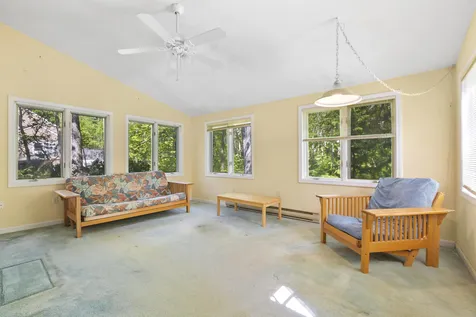 22 Windsor Boulevard Londonderry NH 03053