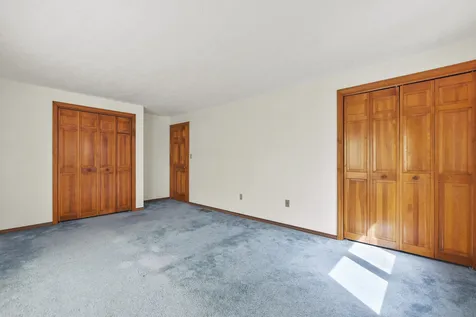 22 Windsor Boulevard Londonderry NH 03053