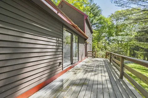 22 Windsor Boulevard Londonderry NH 03053