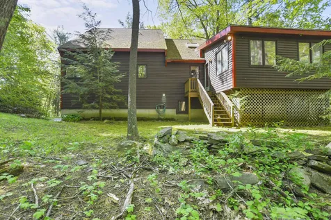 22 Windsor Boulevard Londonderry NH 03053