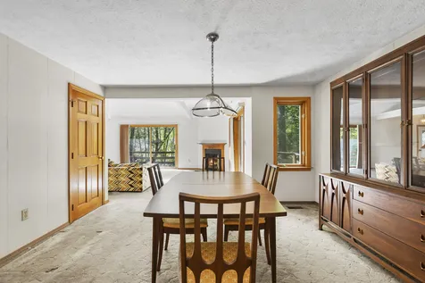 22 Windsor Boulevard Londonderry NH 03053