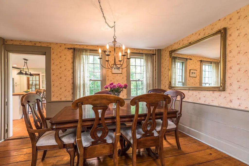 26 Lamprey Road Kensington NH 03833