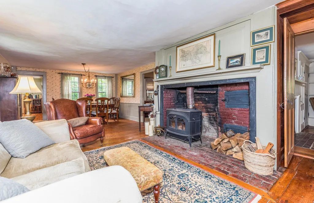 26 Lamprey Road Kensington NH 03833