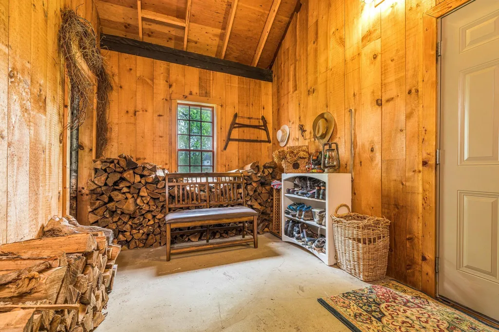 26 Lamprey Road Kensington NH 03833