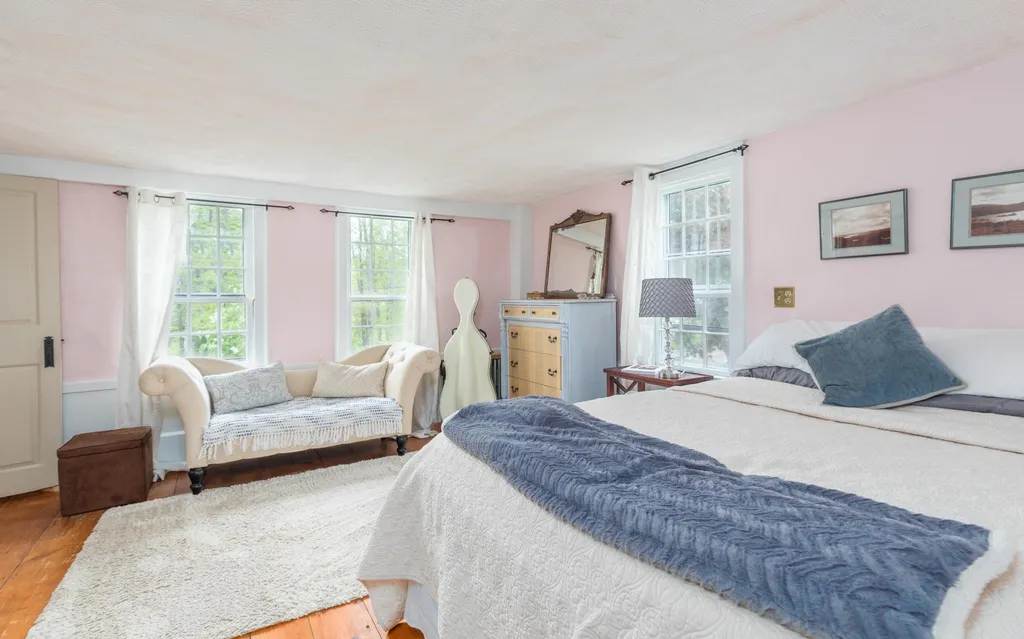 26 Lamprey Road Kensington NH 03833