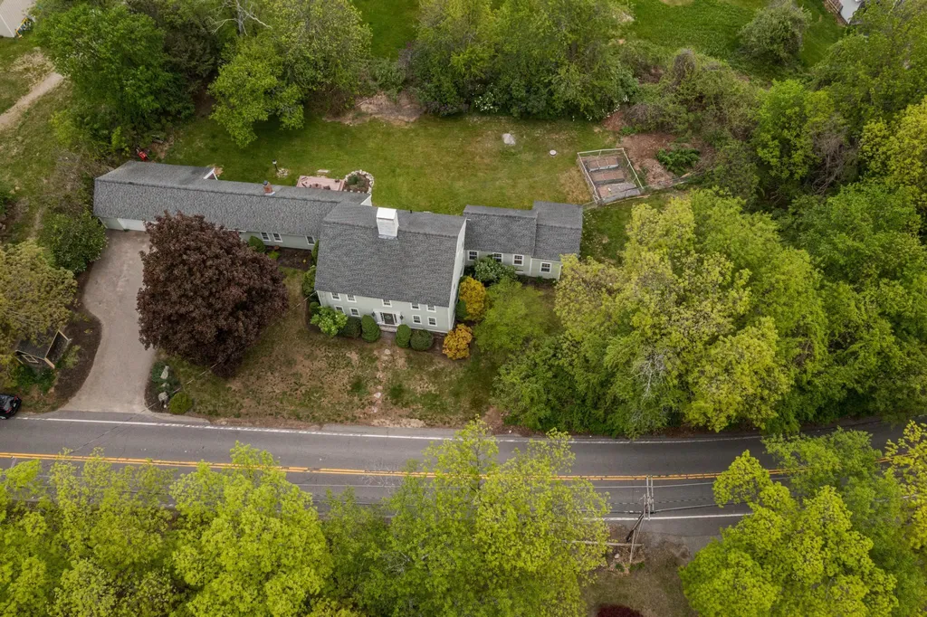 26 Lamprey Road Kensington NH 03833