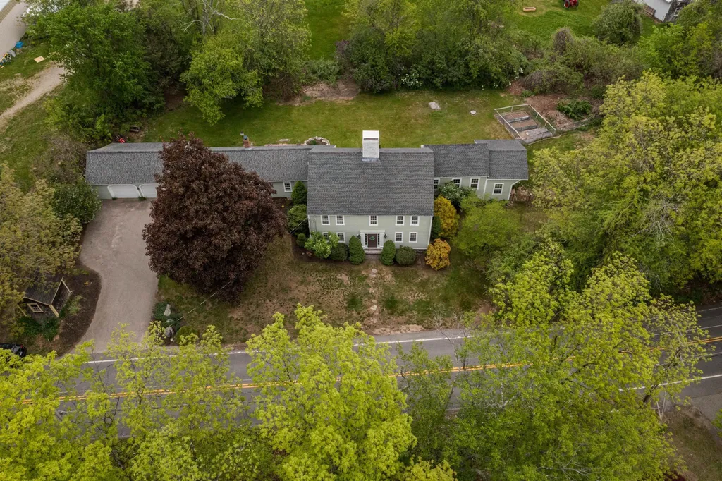 26 Lamprey Road Kensington NH 03833
