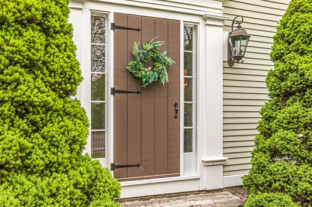 26 Lamprey Road Kensington NH 03833