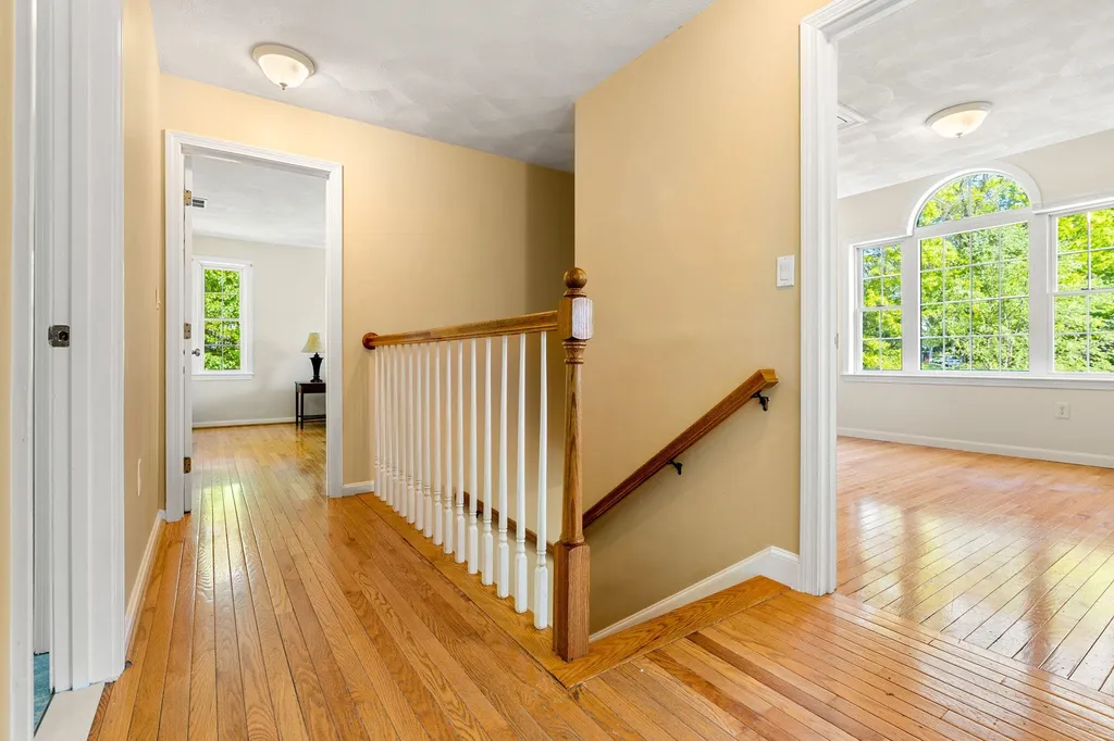 11 Litchfield Circle Pelham NH 03076