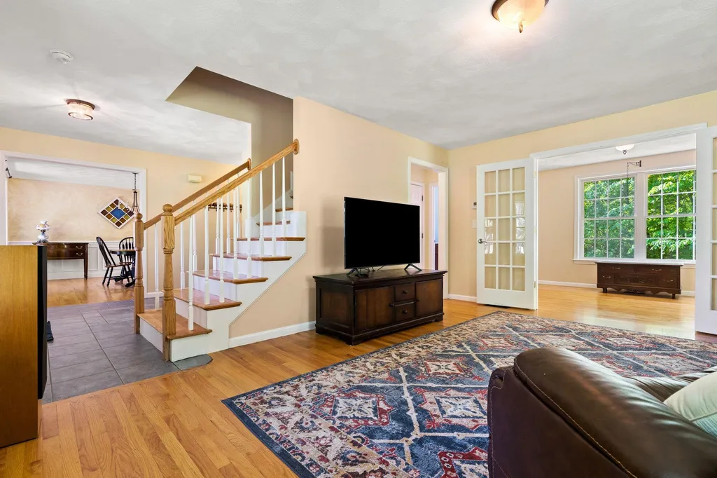 11 Litchfield Circle Pelham NH 03076