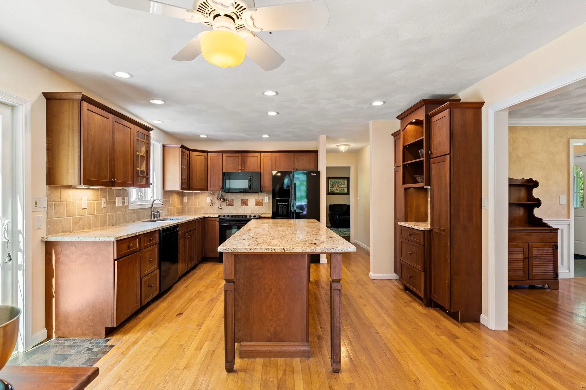 11 Litchfield Circle Pelham NH 03076