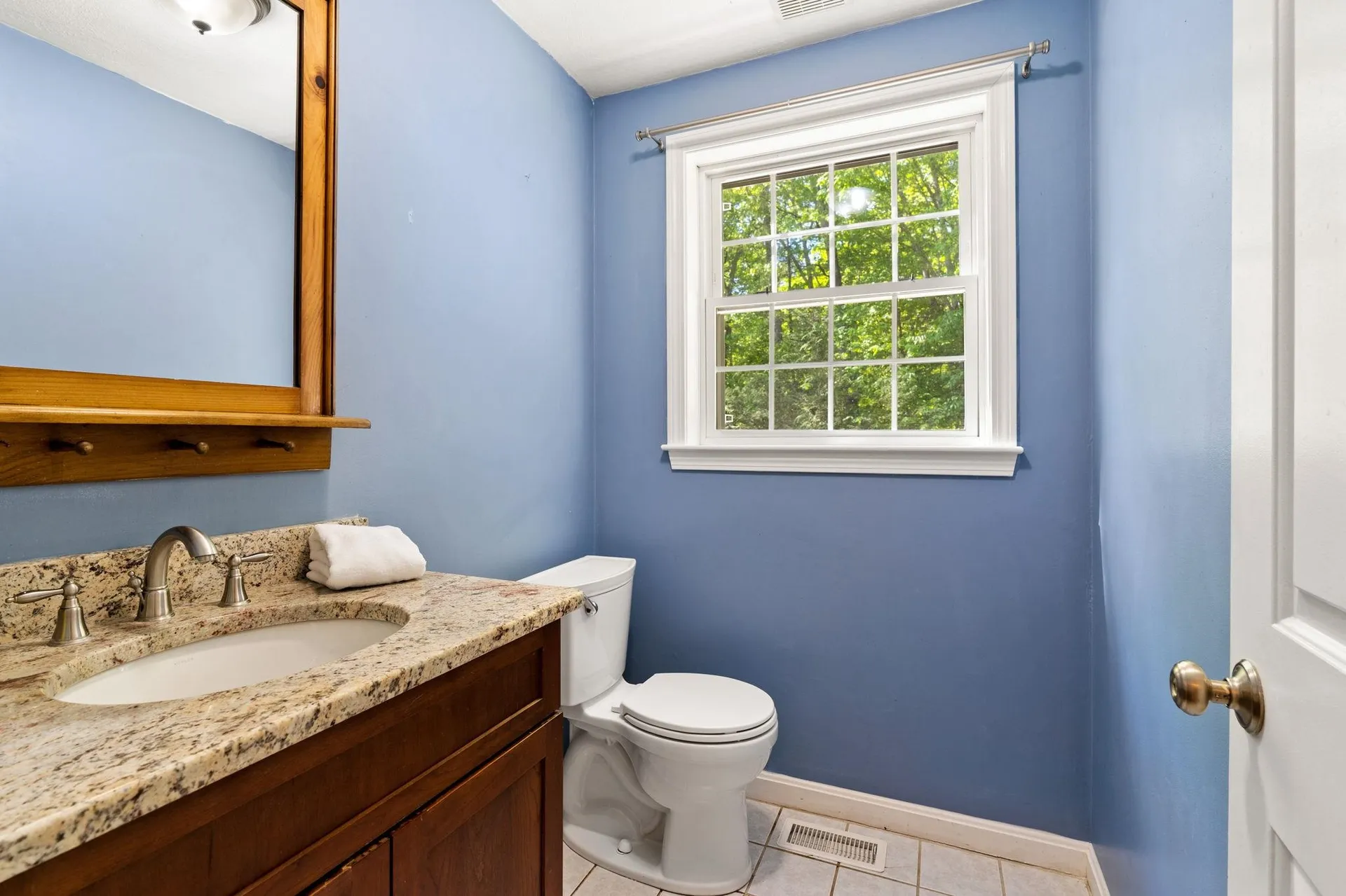 11 Litchfield Circle Pelham NH 03076
