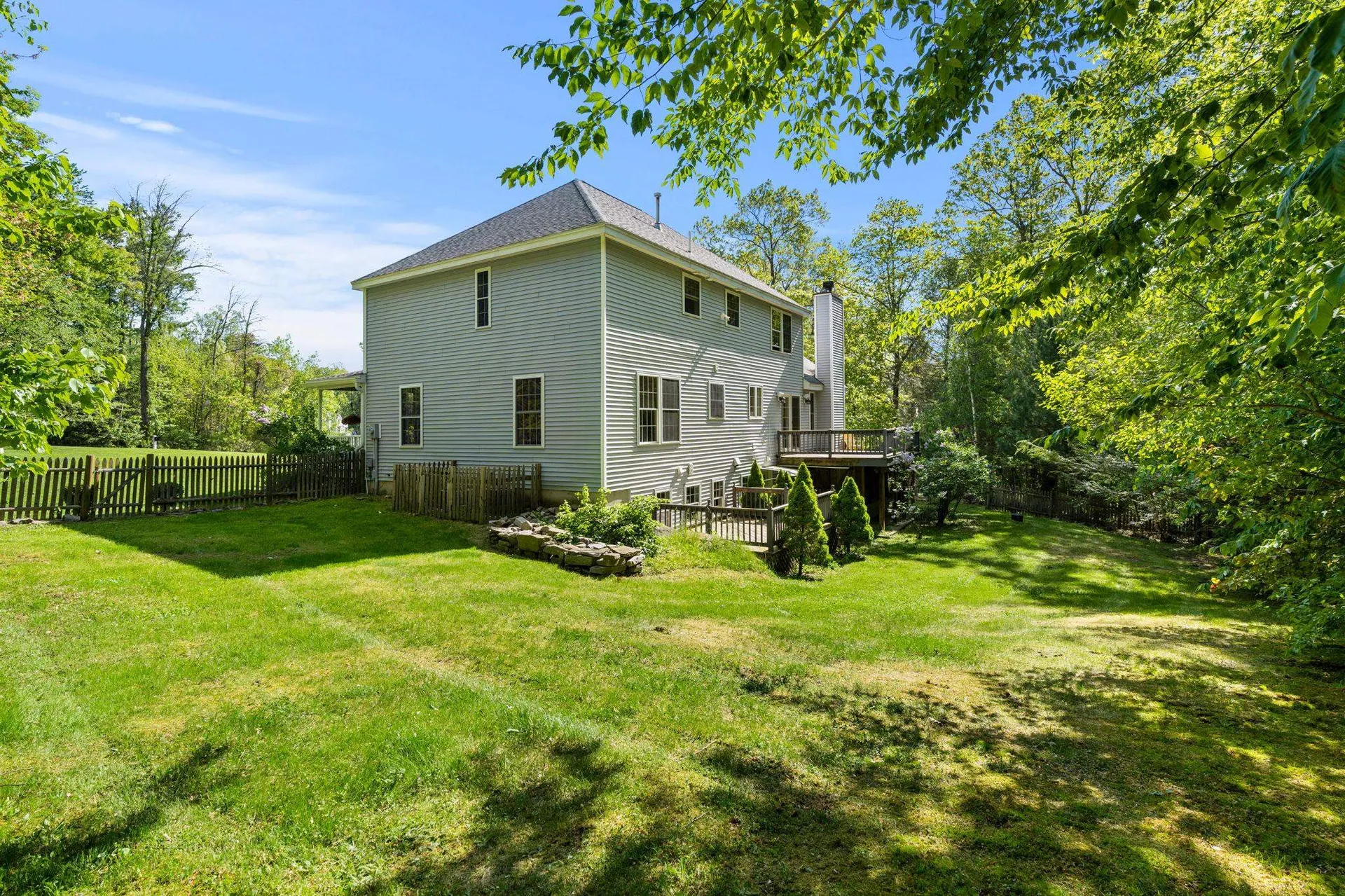 11 Litchfield Circle Pelham NH 03076