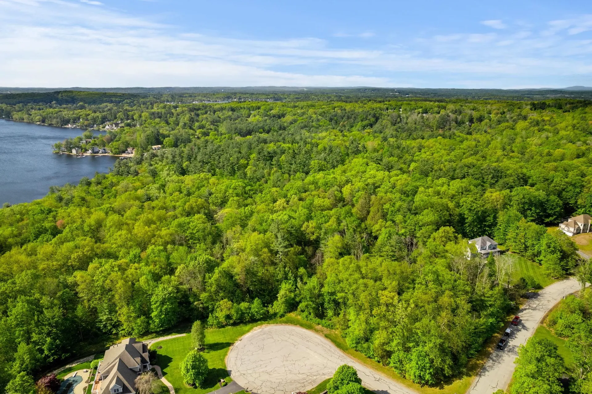 11 Litchfield Circle Pelham NH 03076