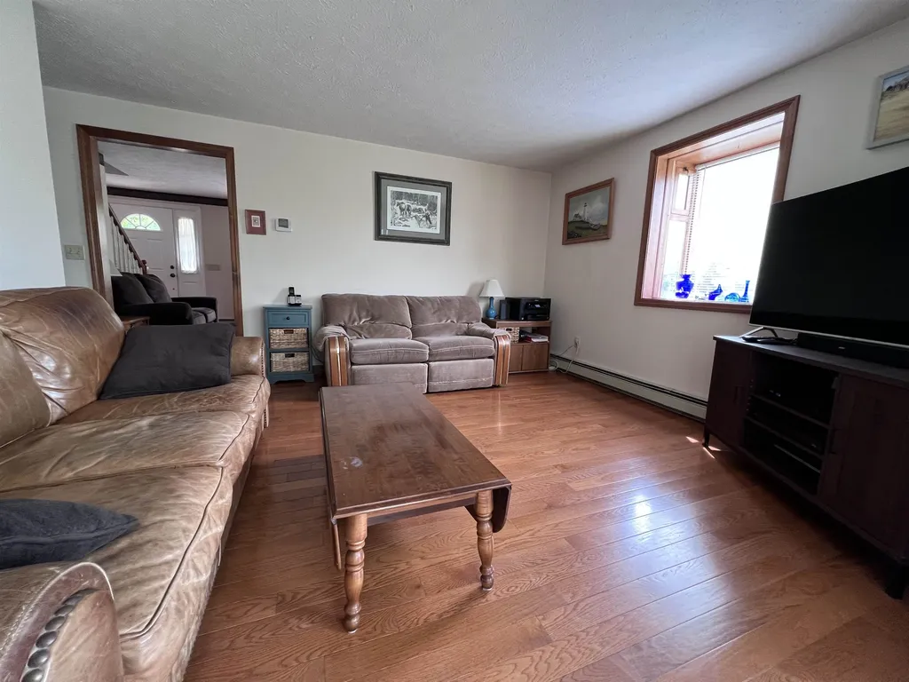 14 Cindy Drive Hooksett NH 03106